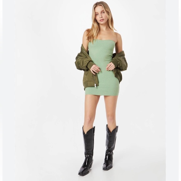 EDIKTED Sweetheart Strapless Rib Knit Minidress - Picture 6 of 10